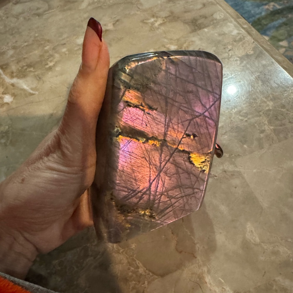 Labrodite rare Pink flash Polished store - Picture 4 of 5